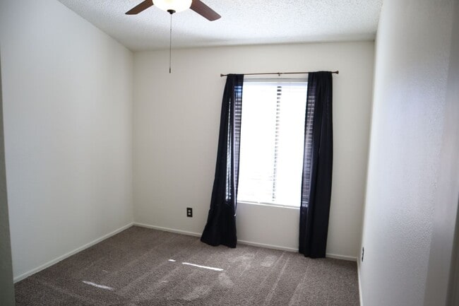 Building Photo - A Home You Have To See To Believe!!!