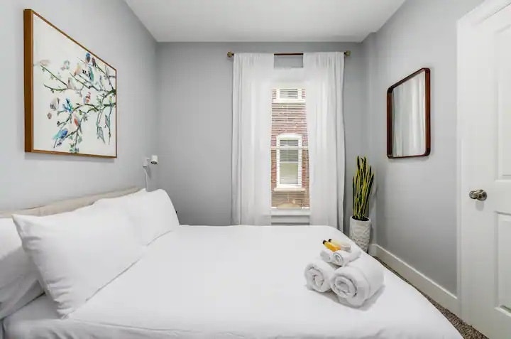 Bedroom 1 alt - 63 E Moler St