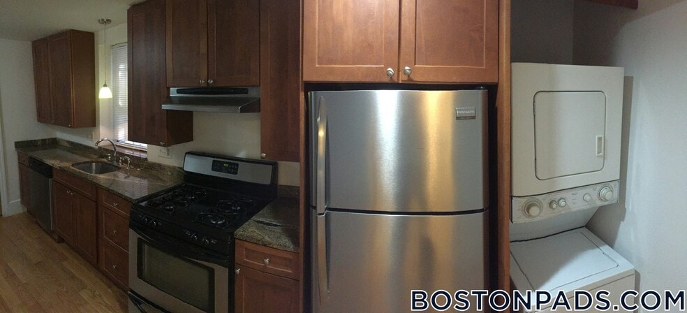 Building Photo - 64 Louis Prang St