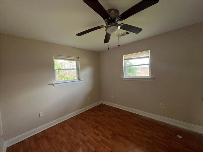 Building Photo - 2500 Campagna Dr