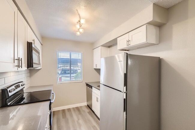 A1 Renovated - 1 Bed 1 Bath - Rise at The District