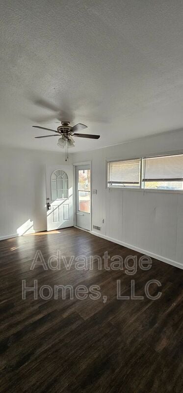 Building Photo - 7504 E 112th St