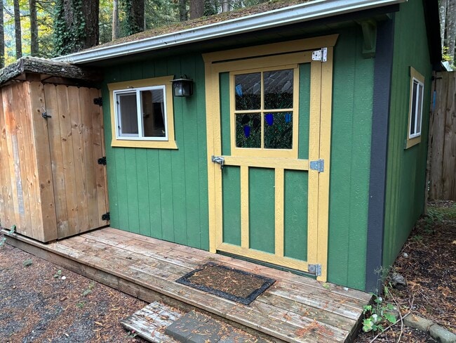 Building Photo - 51725 Jasper Ln