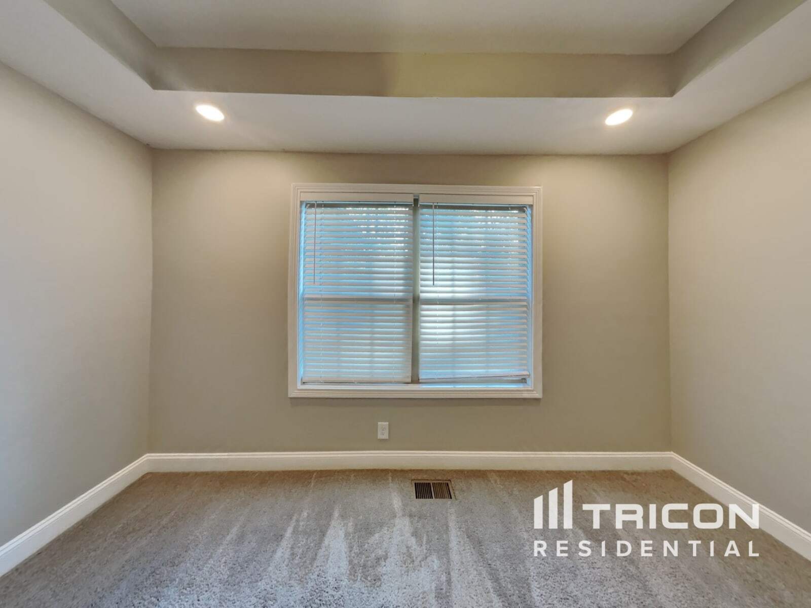 Building Photo - 2945 Lancelot Ln