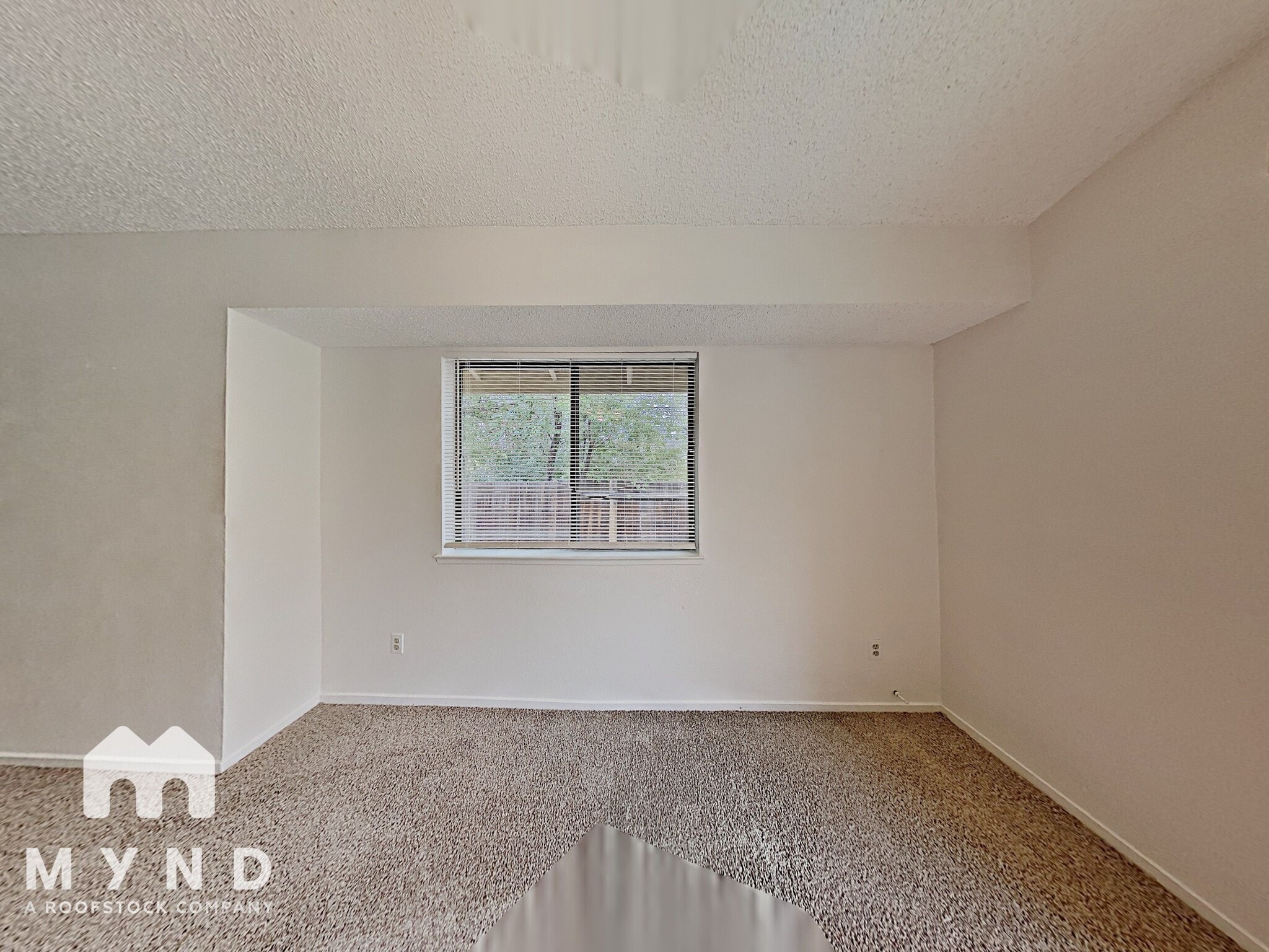 Building Photo - 5922 Shadow Park Dr