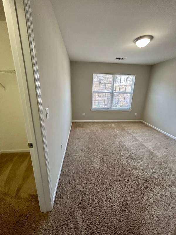 Building Photo - 5628 Idlewild Rd N