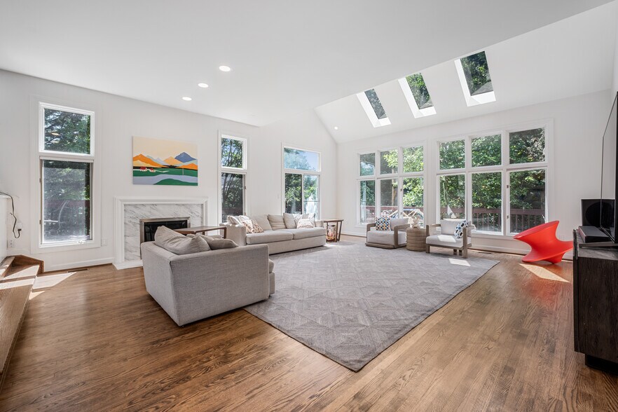 Family Room - 7624 Wheatcroft Ct