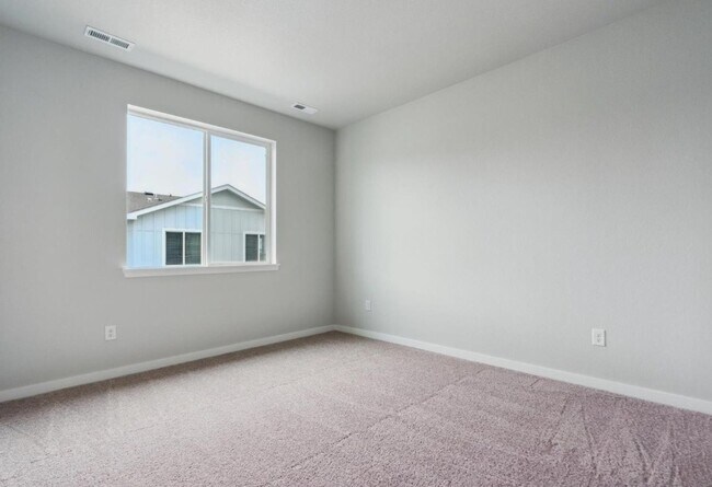 Building Photo - Alder Creek Duplex - 3bd 2.5ba 2,705sq.ft. Built in 2025