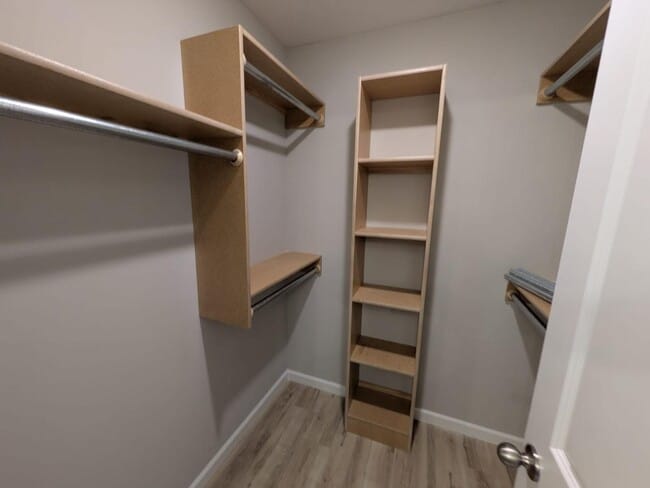 Building Photo - 9201 E Fox Pt Ct