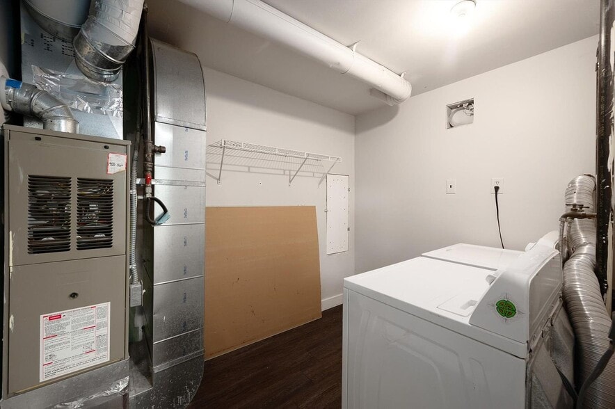 Building Photo - 136 Windward Dr