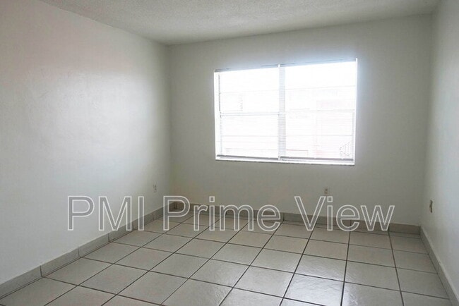 Building Photo - 495 NW 72nd Ave