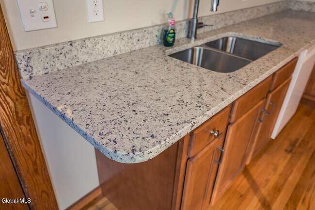 Building Photo - 65 Van Derveer St