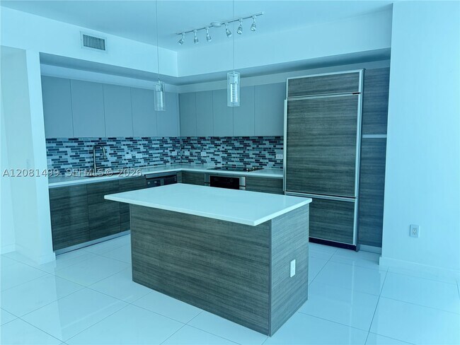 Building Photo - 1100 S Miami Ave