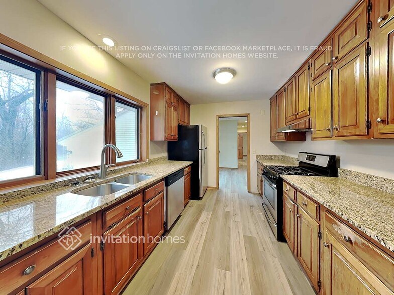 Building Photo - 1937 Oakland Rd