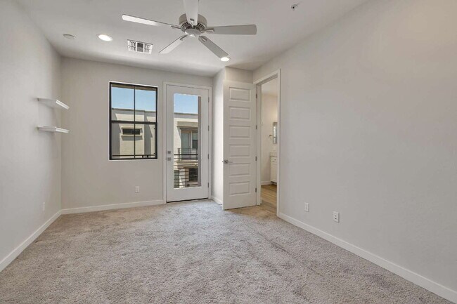 Building Photo - Sophisticated Camelback Corridor Tri-Level Townhome now available!