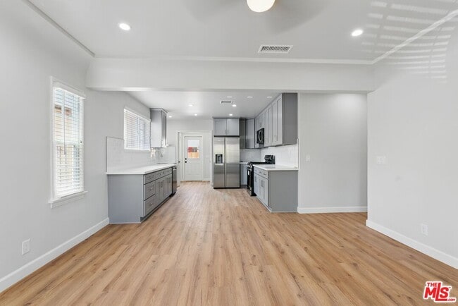 Building Photo - 1349 S Curson Ave
