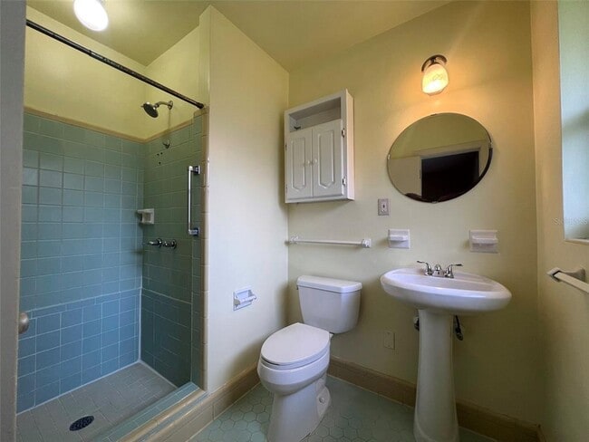 Building Photo - 1516 NW 14th Ave