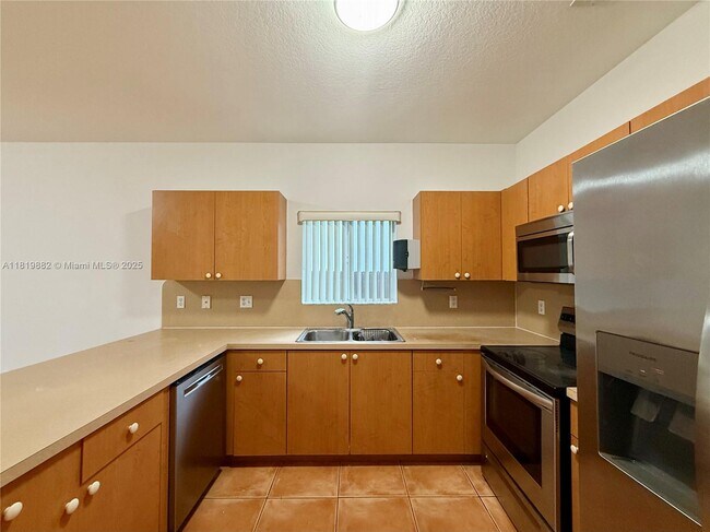 Building Photo - 18102 SW 156th Ct