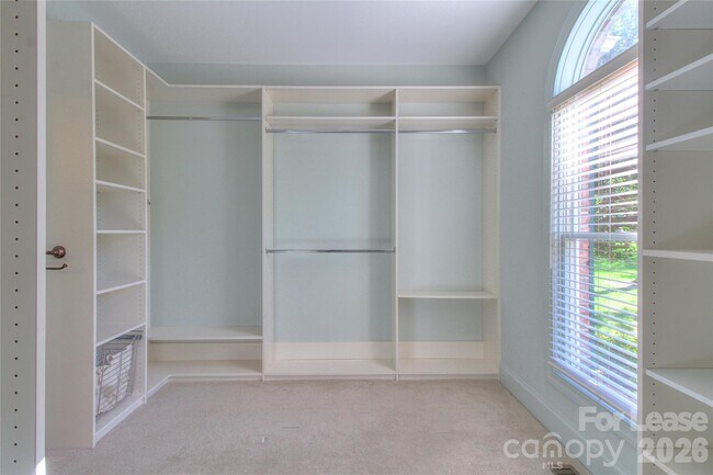 Building Photo - 1217 Weddington Hills Dr
