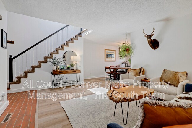 Building Photo - 2890 W Long Cir