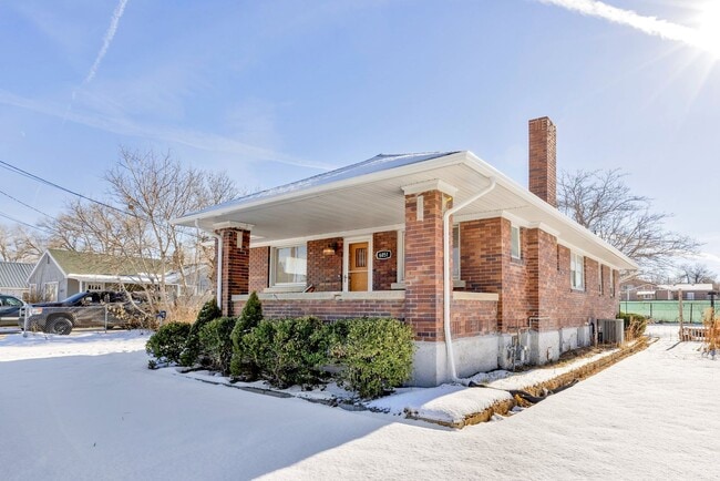 Building Photo - Charming 3 Bedroom Bungalow in West Valley