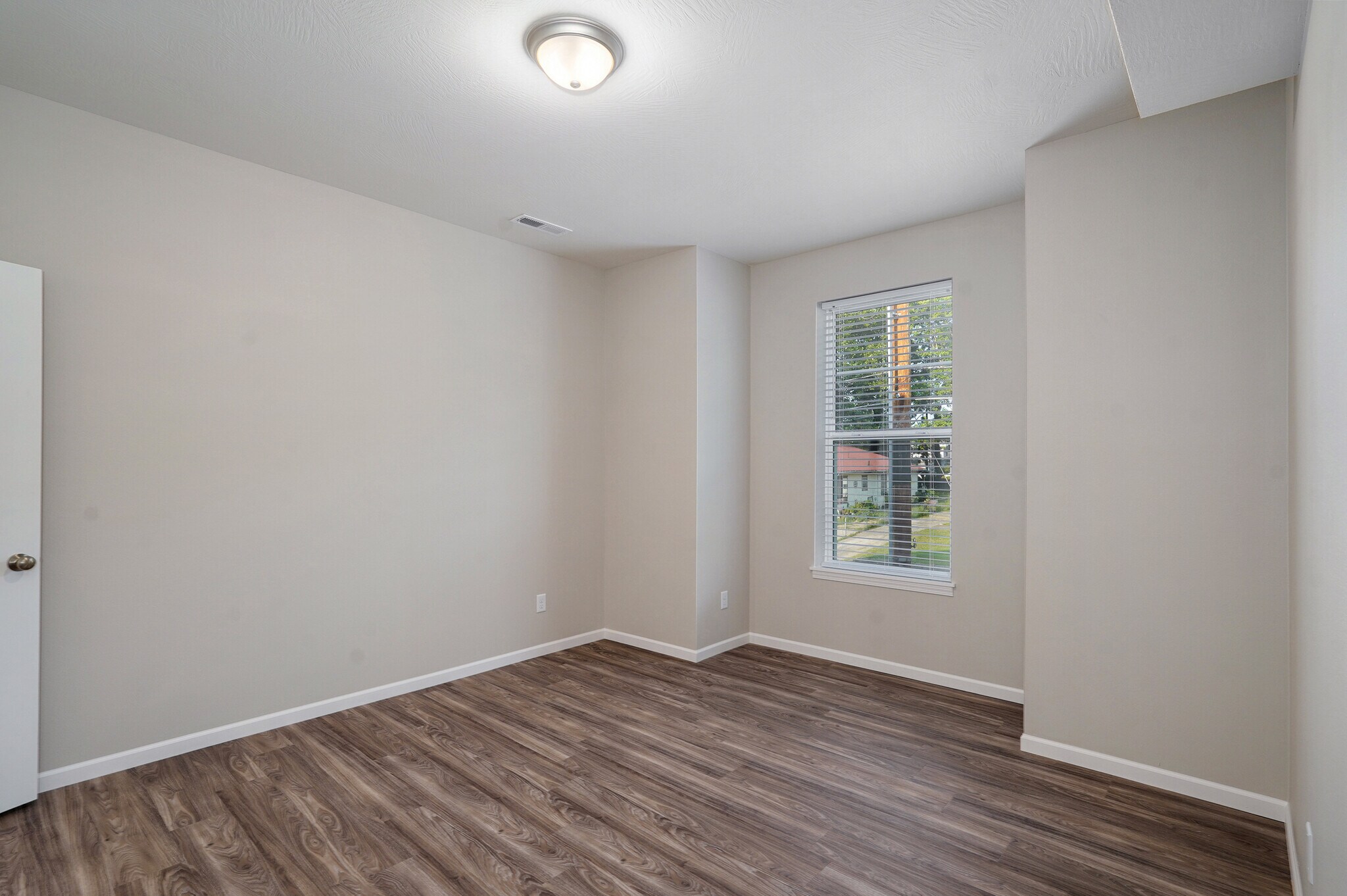 Building Photo - 319 S Florence Ave