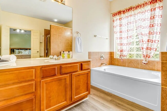 Building Photo - Charmer in Blanco River Village with Amazing Back Patio!