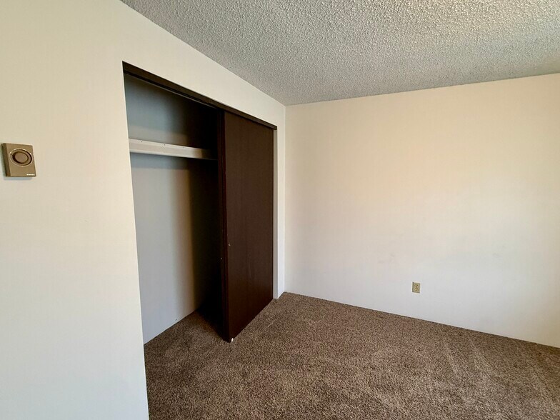 Building Photo - 13411 E 8th Ave