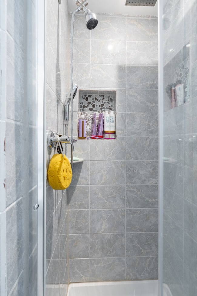 Building Photo - 320 Beach 101st St