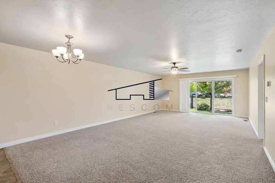 Building Photo - 757 W 4400 S