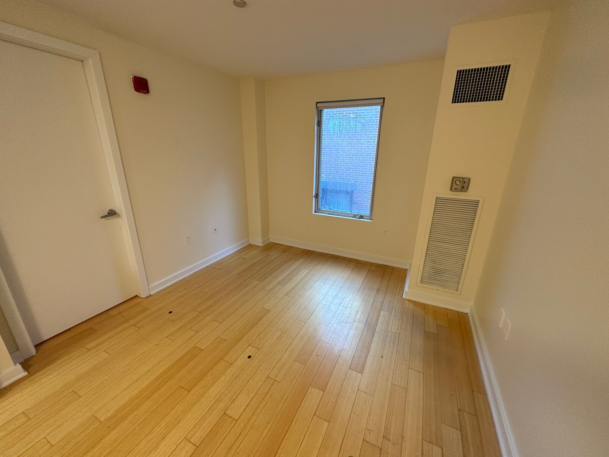 Building Photo - 5 Boylston Pl