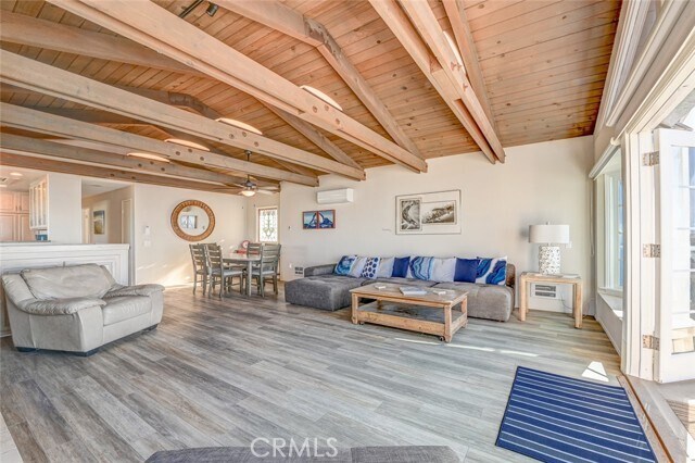 Building Photo - 1021 Gaviota Dr