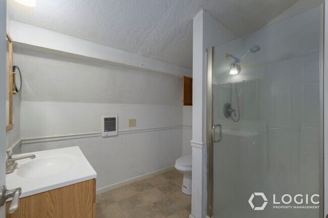 Building Photo - Home in Manti