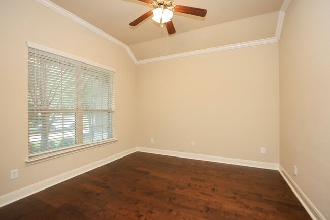 Building Photo - 147 West Wading Pond Circle