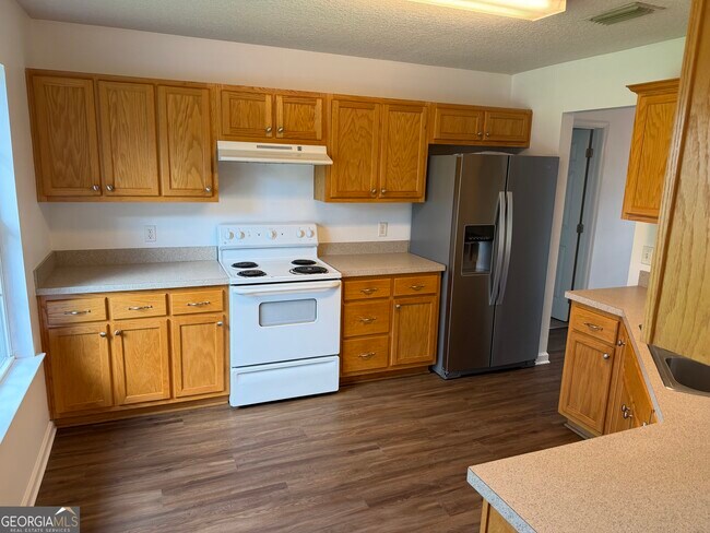 Building Photo - 244 Merriwood Cir