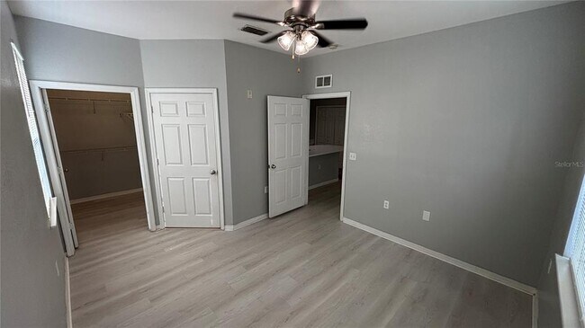 Building Photo - 8103 Lillies Way