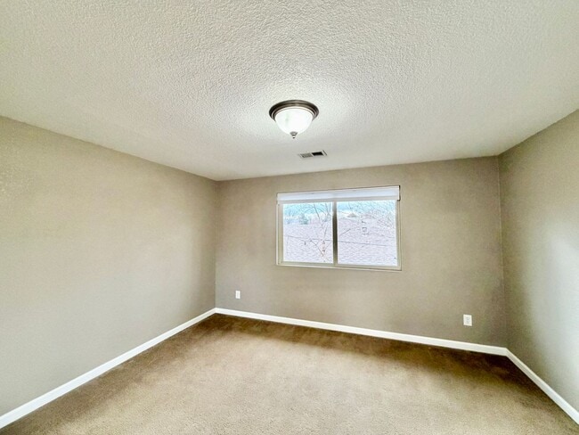 Building Photo - Wheat Ridge 2-story