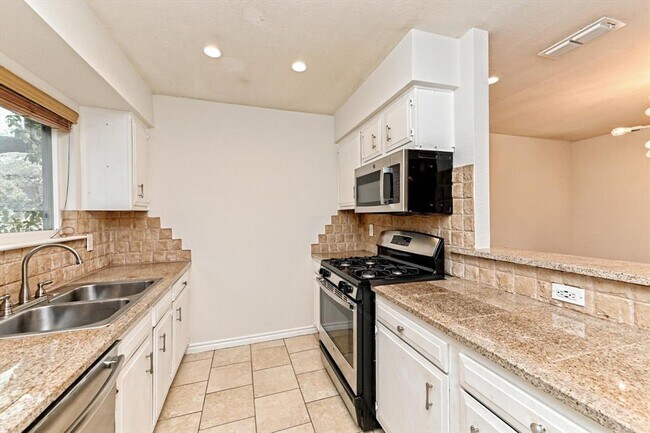 Building Photo - 3706 Harpers Ferry Ln