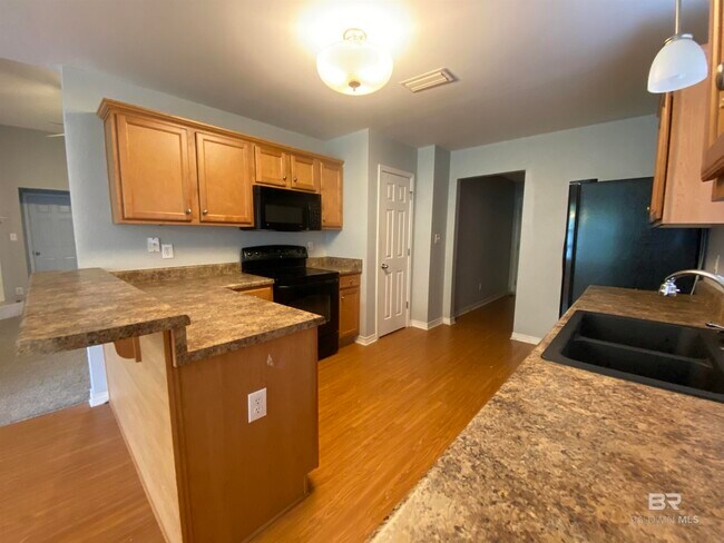 Building Photo - 8057 Deerwood Dr