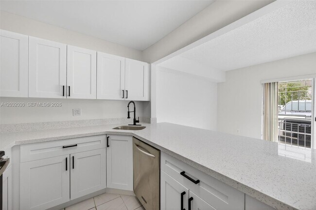 Building Photo - 800 SW 104th Ct
