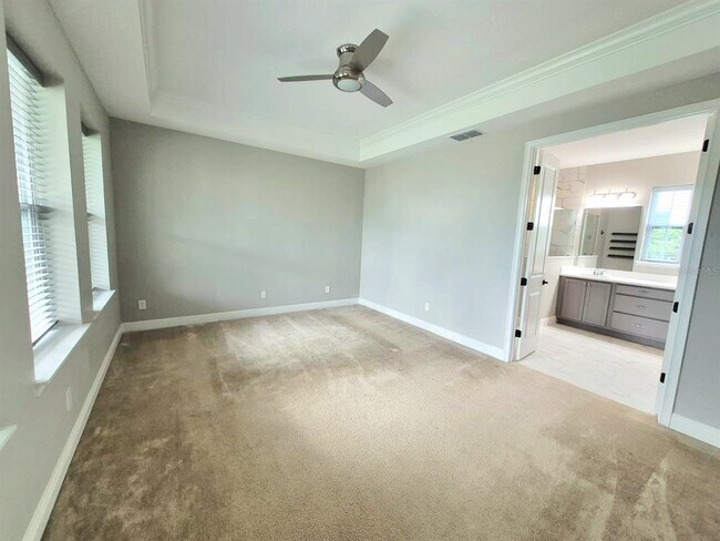 Building Photo - 8521 Dubochet St