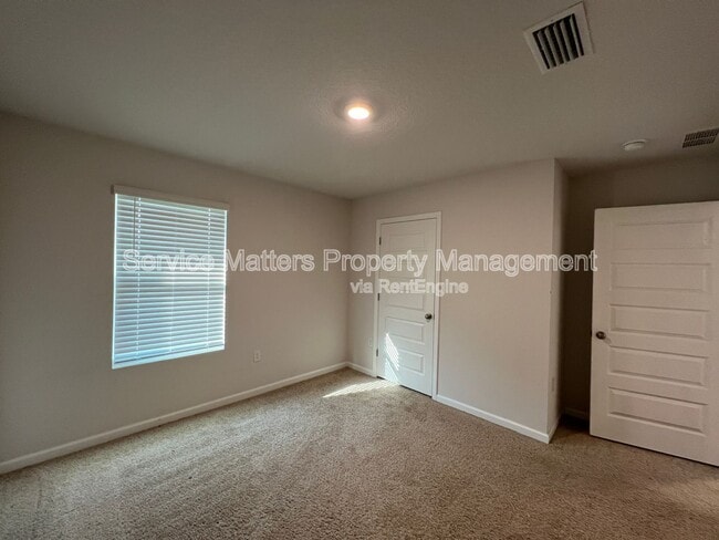 Building Photo - 7571 Oak Lake Blvd