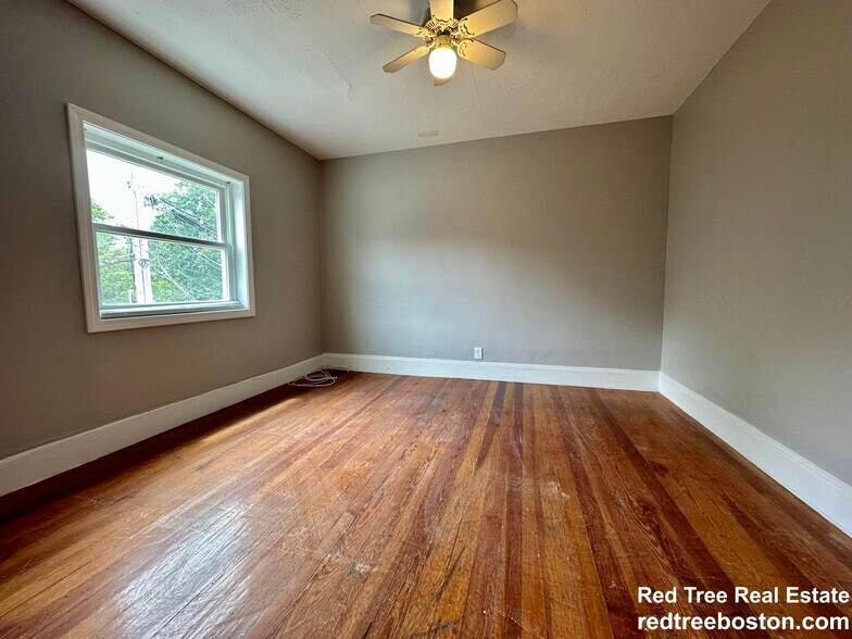 Building Photo - 8 Mortimer Pl