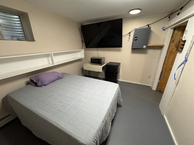 Building Photo - 546 Alaska Frontage Rd