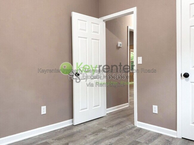 Building Photo - 4909 Killam Ave