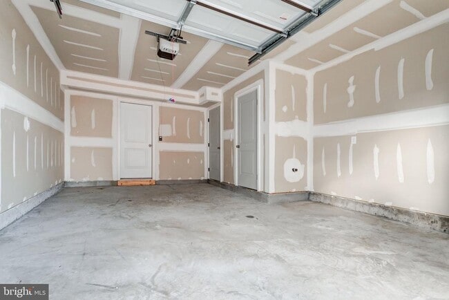 Building Photo - 721 Courier Ln