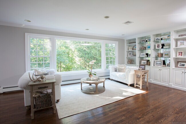 Building Photo - 38 Berndale Dr