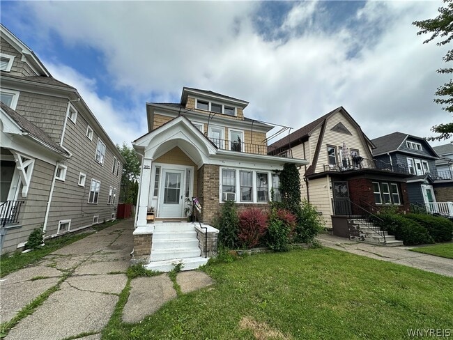 Building Photo - 394 Taunton Pl