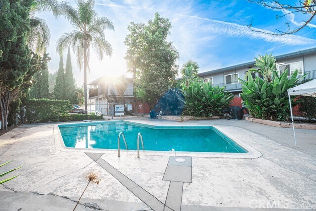 Building Photo - 7348 Florence Ave