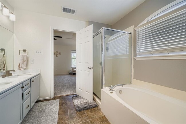 Building Photo - 2003 Erika Cove